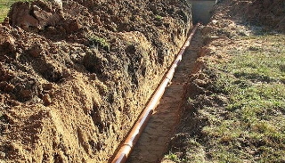 Копка траншей для водопровода в Тобольске: цена за метр от 942 руб.