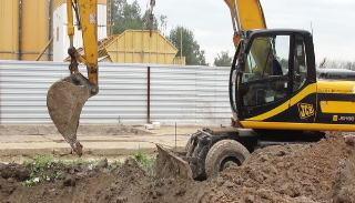 Выкопать яму экскаватором в Тобольске от 942 руб. - 2Землекопа-Тбл